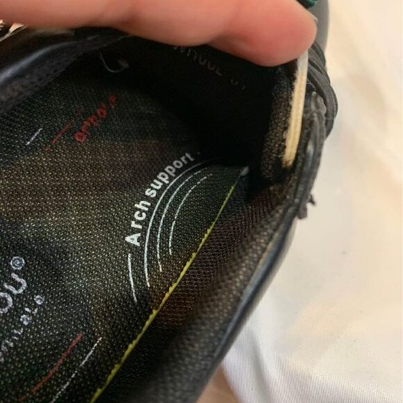 KIDS leather fashion sneakers. Size 13. Excellent condition. No tie. Black. - Picture 6 of 8